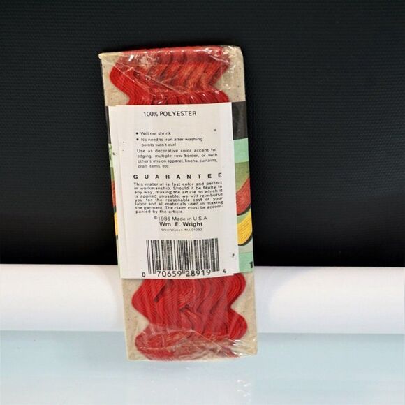 Vintage 1986 Wrights Jumbo 2.5 yards Rick Rack Red No 065 - Picture 2 of 5